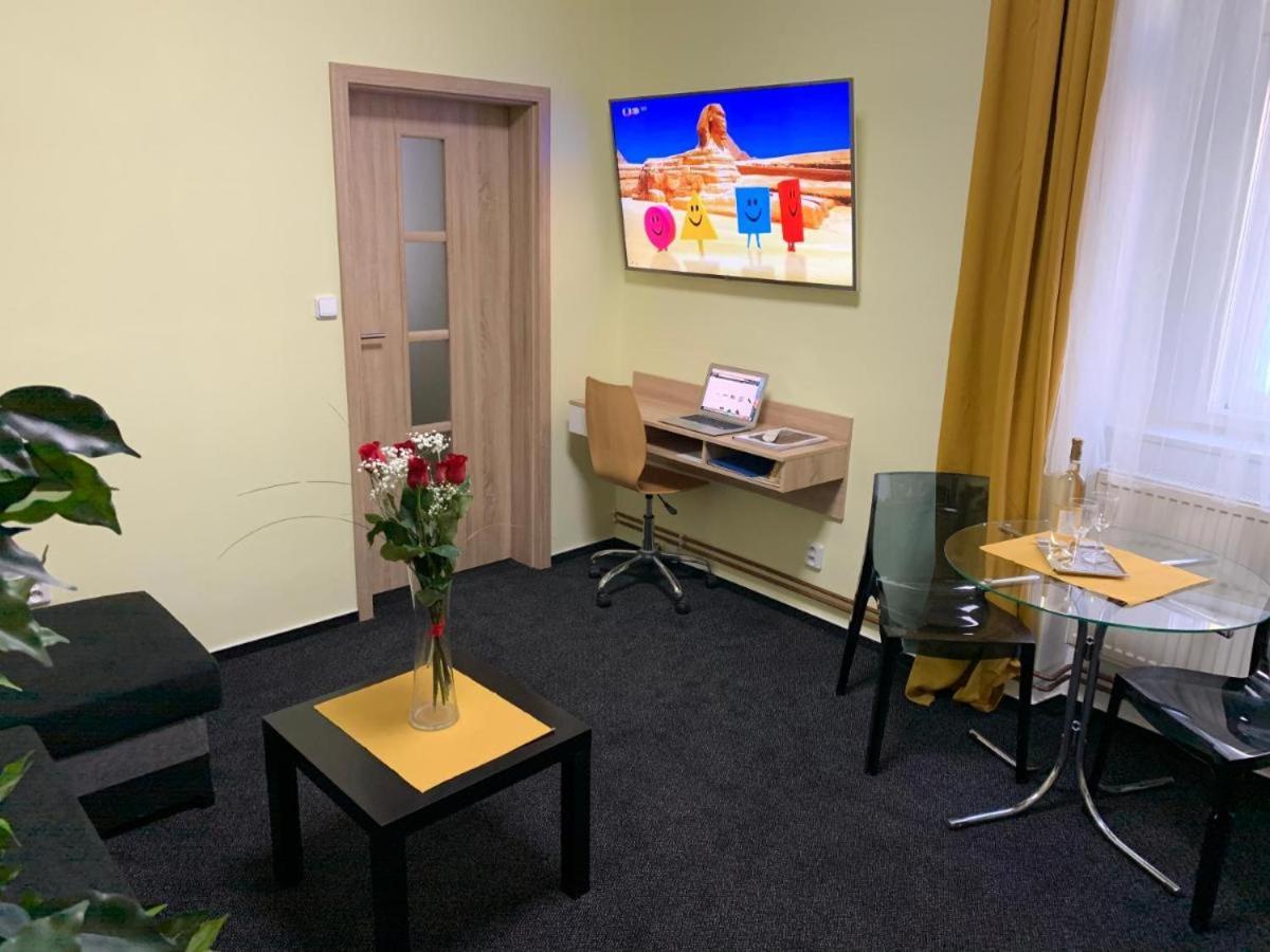 Apartman Alesta Bruntal Bagian luar foto