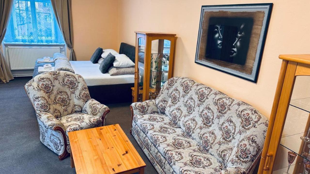 Apartman Alesta Bruntal Bagian luar foto