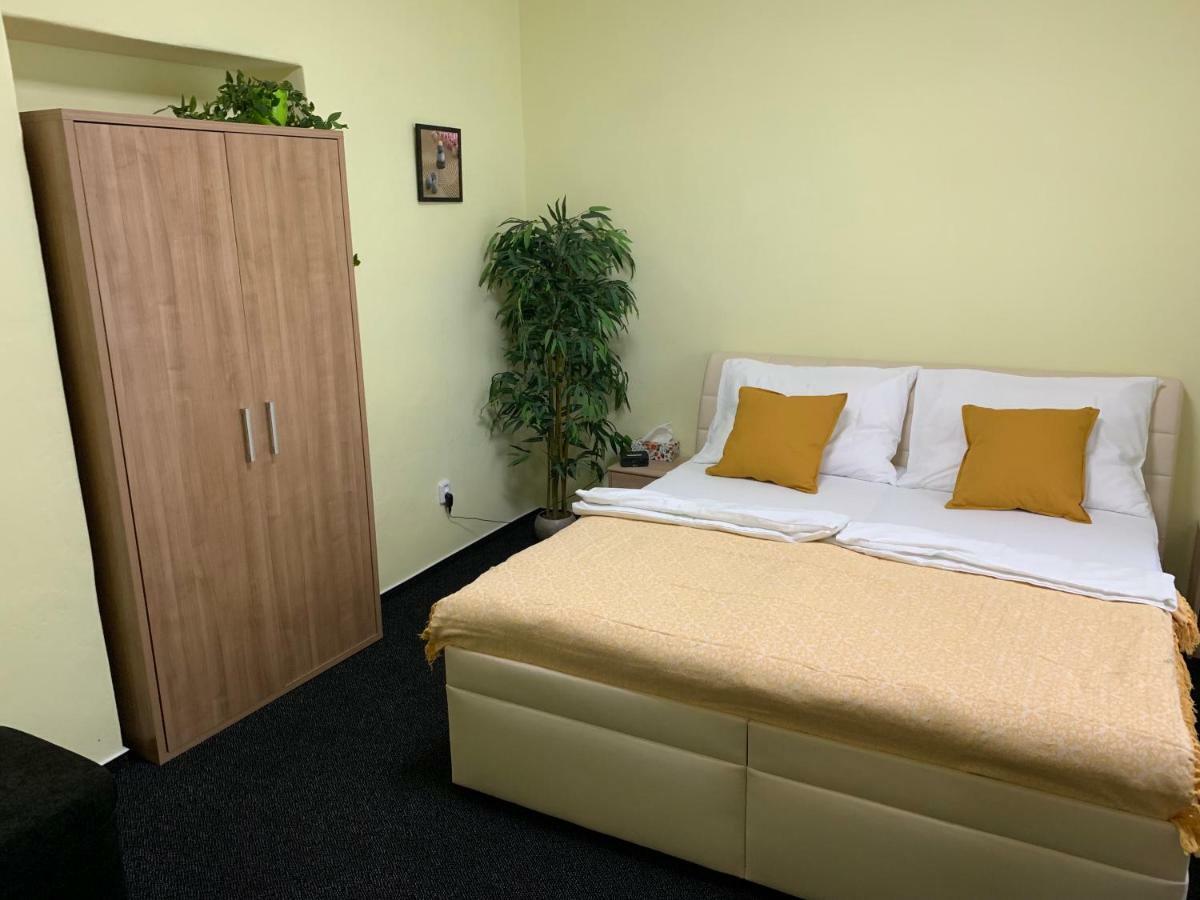Apartman Alesta Bruntal Bagian luar foto