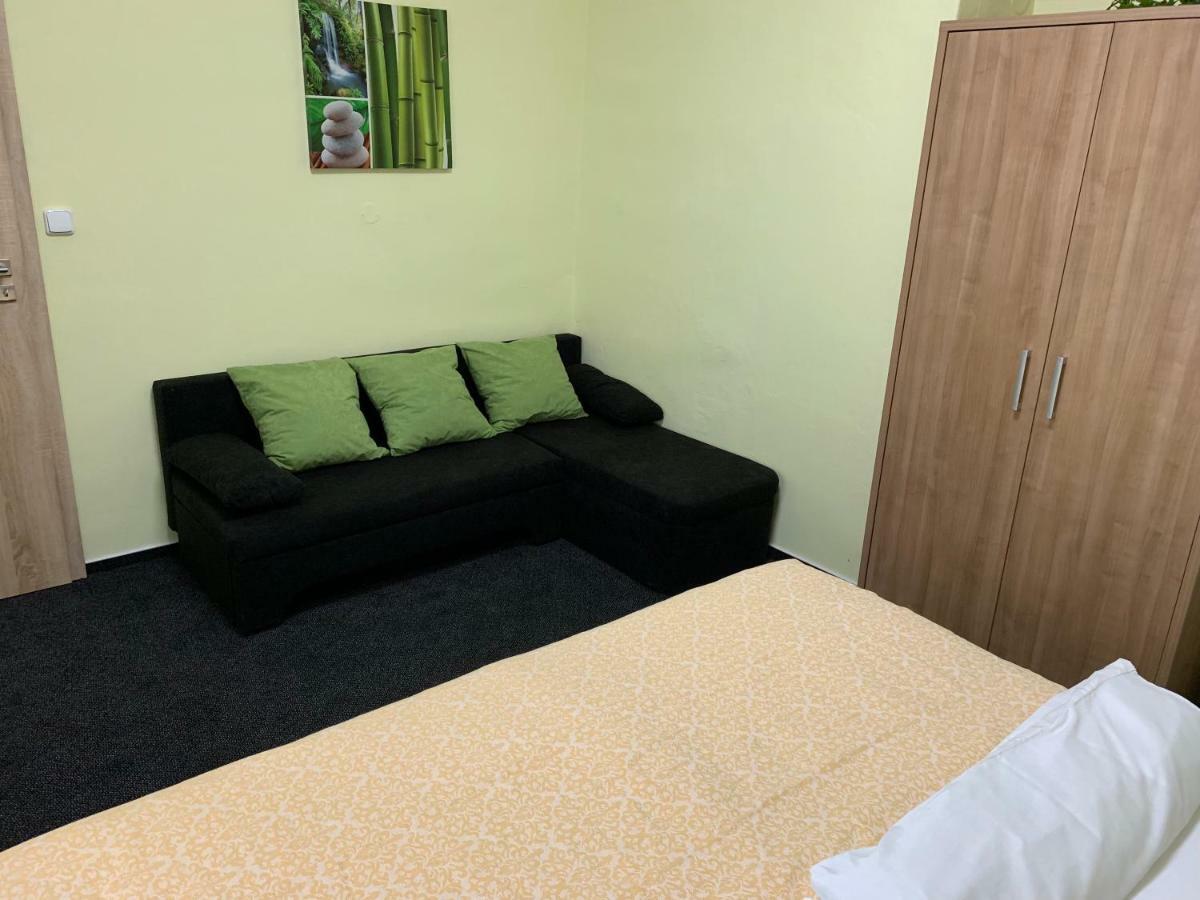 Apartman Alesta Bruntal Bagian luar foto